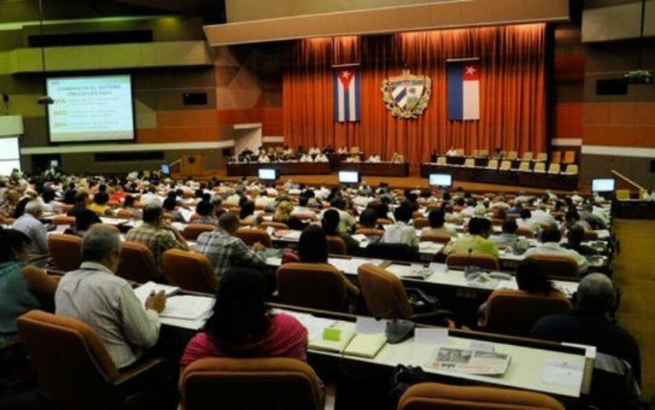 Parlamento de Cuba inicia proceso para elegir al Presidente