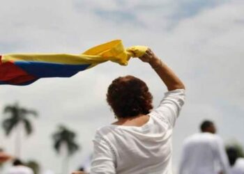 Líderes advierten que está en peligro la paz en Colombia