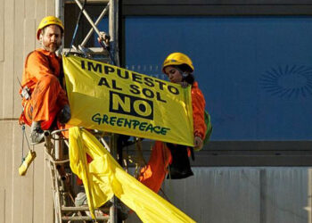 ‘Placa, placa, impuesto al sol’, el vídeo parodia de Greenpeace sobre la bofetada de Rajoy a las renovables