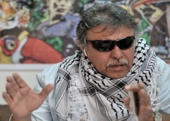 IU denuncia el “montaje” que supone la detención del dirigente de las FARC Santrich y advierte de que la Fiscalía colombiana “pone en peligro el proceso de paz”