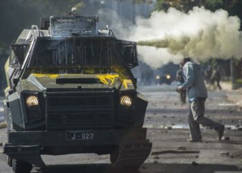 20 estudiantes chilenos reciben heridas por la represión policial