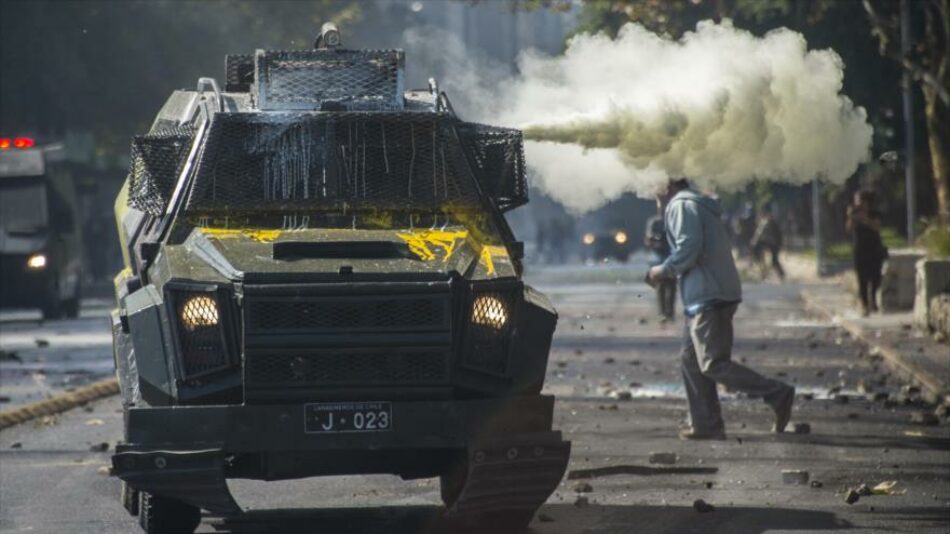 20 estudiantes chilenos reciben heridas por la represión policial