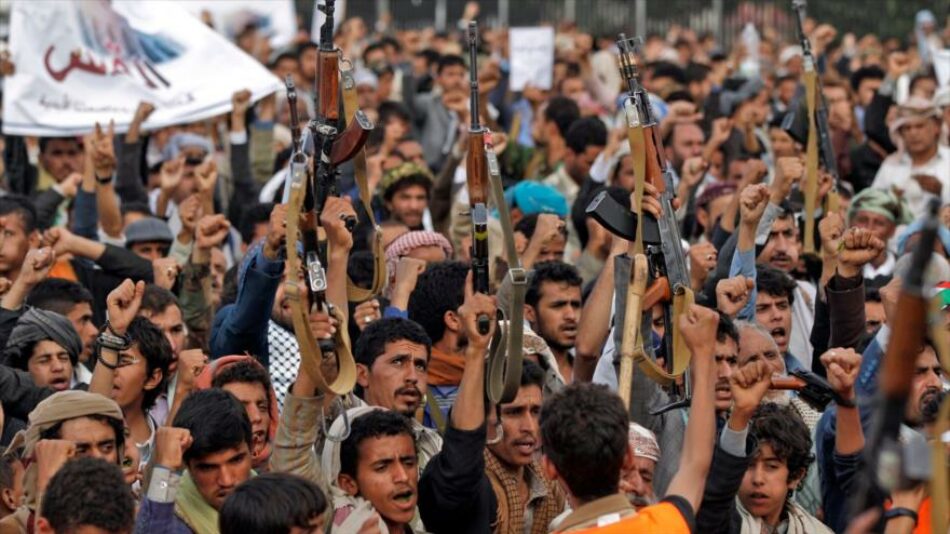 Ansarolá llama a ‘movilización general’ ante asalto a puerto yemení