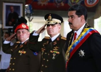 Presidente Maduro insta unión de la FANB en defensa del país