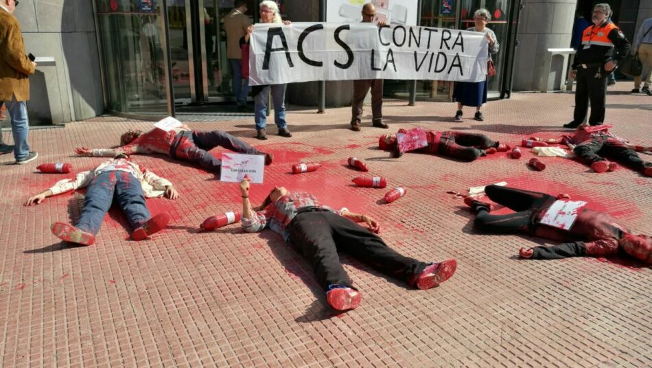 Protesta ante la junta de accionistas de ACS para denunciar los impactos provocados por sus megaproyectos