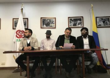 Colombia: FARC denuncia persecución y amenazas de grupos palamilitares