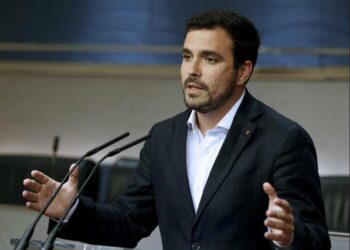 Alberto Garzón advierte de que la sentencia de la ‘trama Gürtel’ “hace imposible que Rajoy pueda seguir por más tiempo al frente del Gobierno de este país”