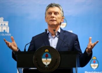 Macri veta ley de emergencia tarifaria aprobada por el Senado argentino