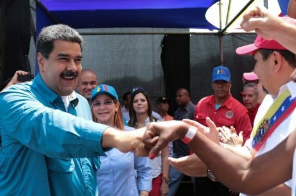 Nicolás Maduro: Contra la corrupción, más revolución
