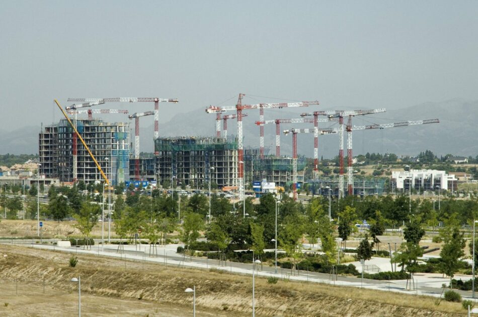 Ecologistas en Acción reclama al presidente de la Comunidad de Madrid compromiso con el medio ambiente, la paralización de la Ley del Suelo y del PRUG del Parque Nacional