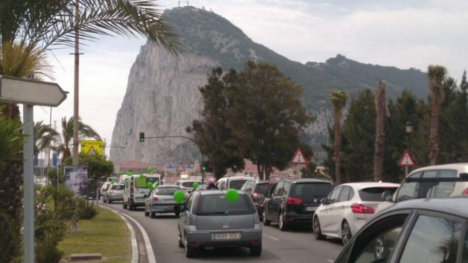 Docentes interinos cruzan las frontera del Campo de Gibraltar pidiendo estabilidad