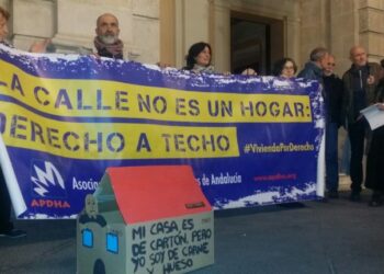 APDHA Sevilla lamenta los tres años perdidos, en el mandato de Juan Espadas, que debieran haber servido para afrontar la emergencia social y habitacional de la capital andaluza