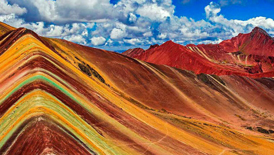 Perú. Montaña de Siete Colores, concesionada a minera canadiense