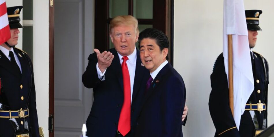 Trump amenazó a Shinzo Abe con enviar «25 millones de mexicanos» a Japón durante la cumbre del G-7