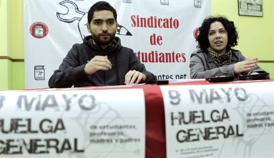 Pérez Esteban traslada “toda la solidaridad de IU” con el ex secretario general del Sindicato de Estudiantes Tohil Delgado y reclama su libre absolución en el juicio al que se enfrenta mañana