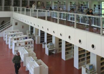 EQUO denuncia a la Junta de Andalucía por el cierre parcial de las bibliotecas en verano