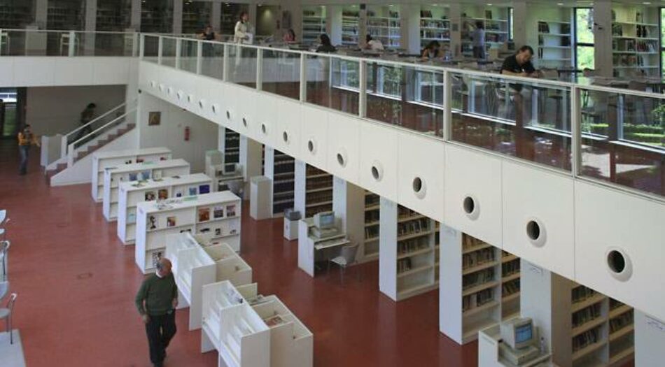 EQUO denuncia a la Junta de Andalucía por el cierre parcial de las bibliotecas en verano
