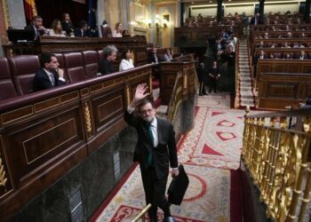 Garzón puntualiza que Rajoy no se va “voluntariamente”, sino que “le ha echado la movilización social, las sentencias y una moción de censura absolutamente legítima”