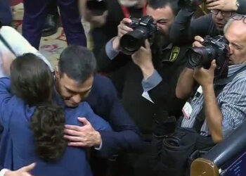 Pedro Sánchez, nuevo presidente del Gobierno. La salida de Rajoy rebrota la esperanza en el “sí se puede”