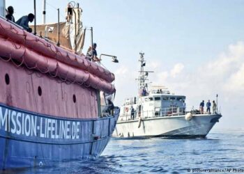 Garzón reclama a Sánchez por carta que “actúe” por la situación del barco ‘Lifeline’ y le insta a que “lidere un debate en profundidad sobre las políticas de asilo, refugio y migración en Europa”