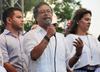 Petro anuncia coalición por la paz para balotaje en Colombia