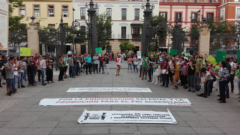 Profesores interios andaluces de las universidades de Sevilla, Málaga y Granada vuelven a manifestarse «por una carrera docente digna»