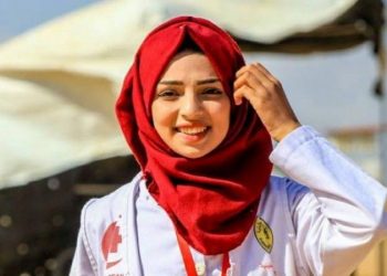 El ejército israelí mata a una enfermera palestina de 22 años que socorría a heridos palestinos en Gaza