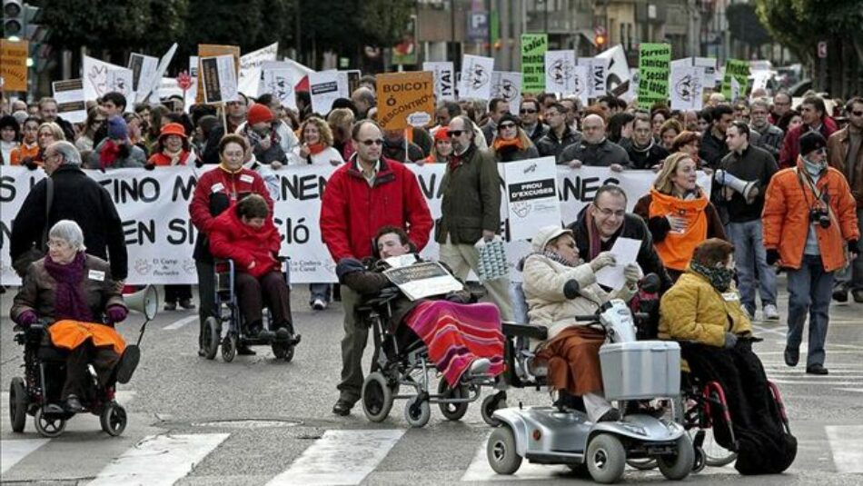 Unidos Podemos presenta una hoja de ruta en Servicios Sociales y Dependencia para garantizar calidad, financiación y recursos