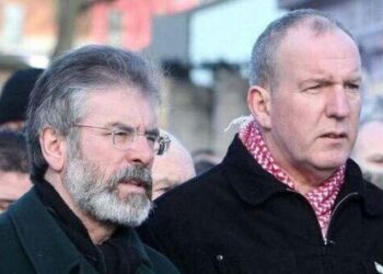 Atacan con un artefacto explosivo el domicilio del exlíder de Sinn Fein Gerry Adams