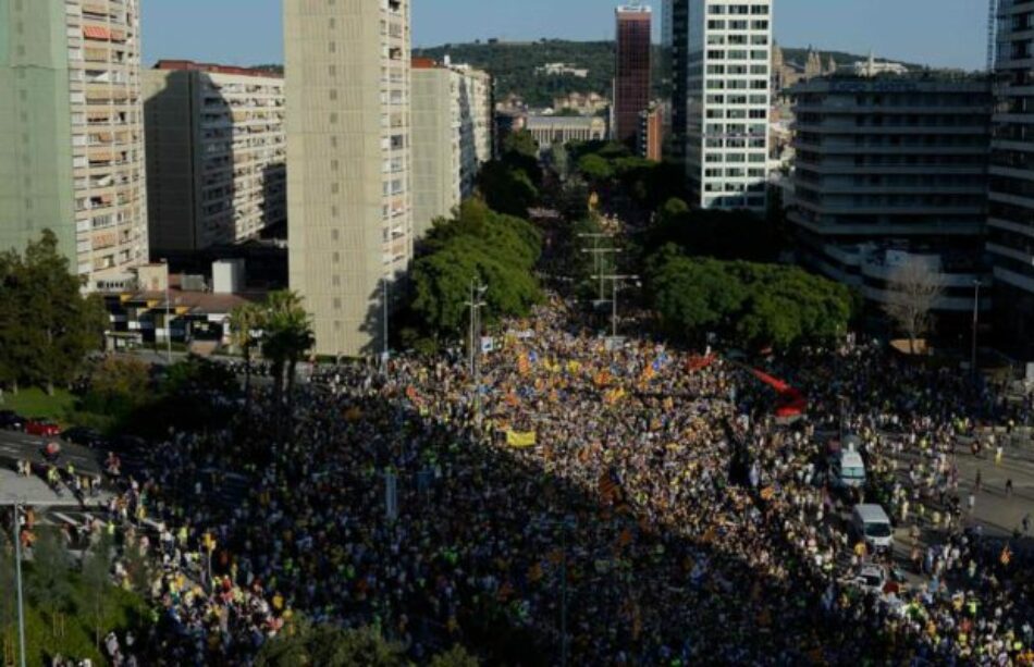 110.000 personas se manifiestan en Barcelona para exigir la libertad de los presos y ‘exiliados’