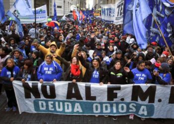 Protestas multitudinarias contra la visita del FMI a Argentina