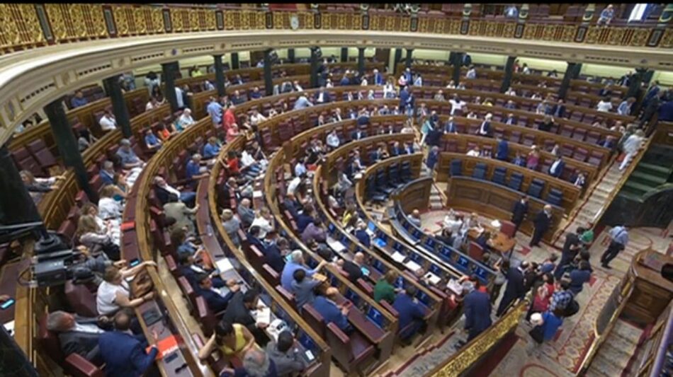 Dos diputados «se equivocan» en la votación para renovar transitoriamente RTVE y se pierde la mayoría absoluta por un voto