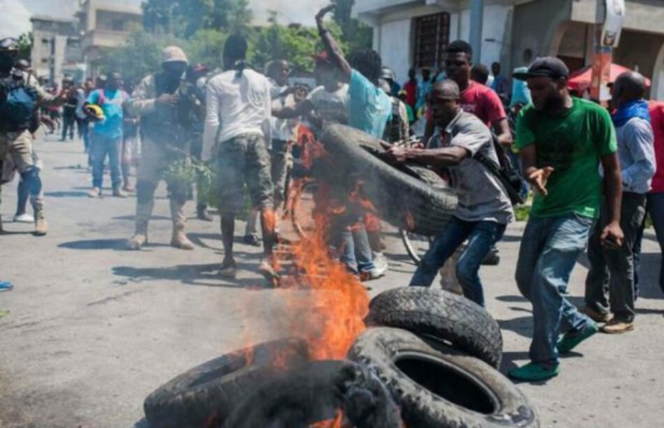 Protestas en Haití siguen pese a freno a alza de combustible