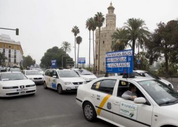 El PCE muestra su total respaldo a la huelga de taxistas en defensa de sus derechos laborales y del servicio público