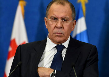 Lavrov denuncia intentos de EE.UU. de politizar venta del gas