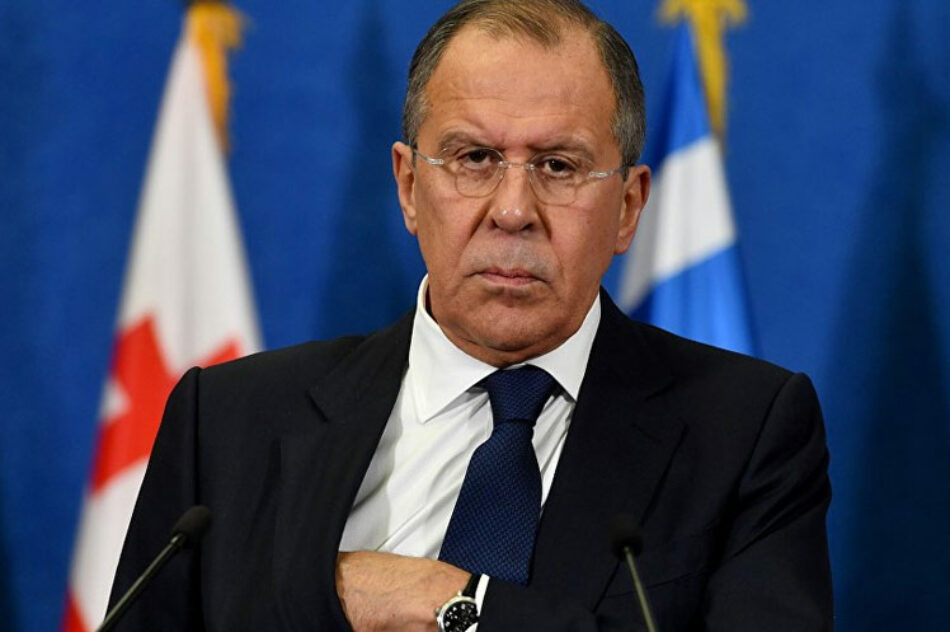 Lavrov denuncia intentos de EE.UU. de politizar venta del gas