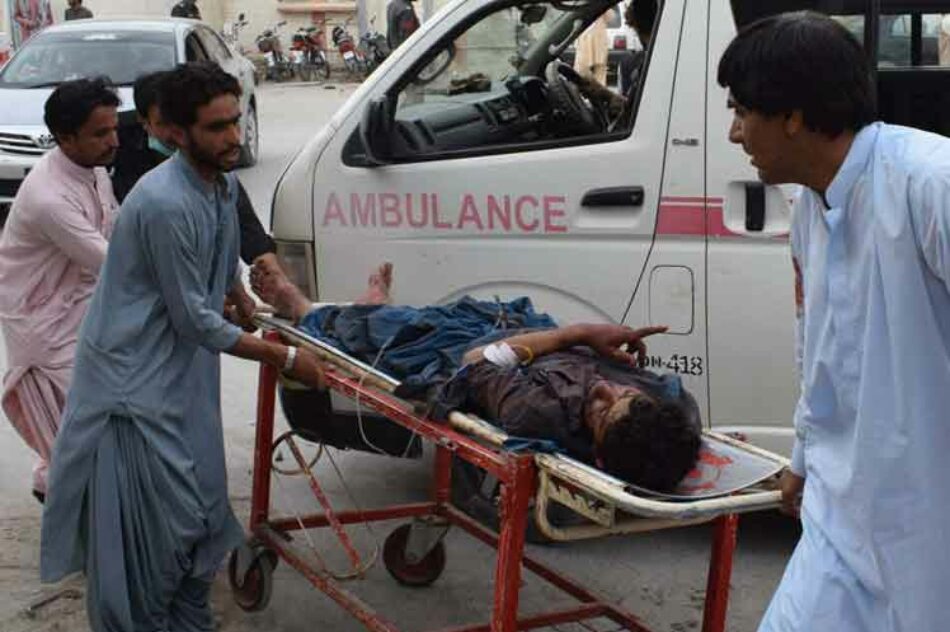 Ascienden a 128 los muertos por atentado con bomba en Pakistán