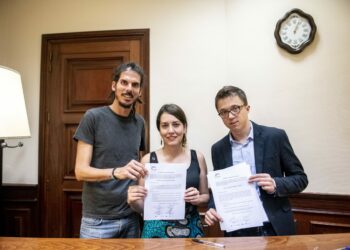 Íñigo Errejón, Ana Marcello y Alberto Rodríguez preguntan al Gobierno por las cargas policiales en la huelga de Amazon