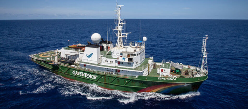 El barco “Esperanza” de Greenpeace llega a España para denunciar la destrucción de los ecosistemas costeros