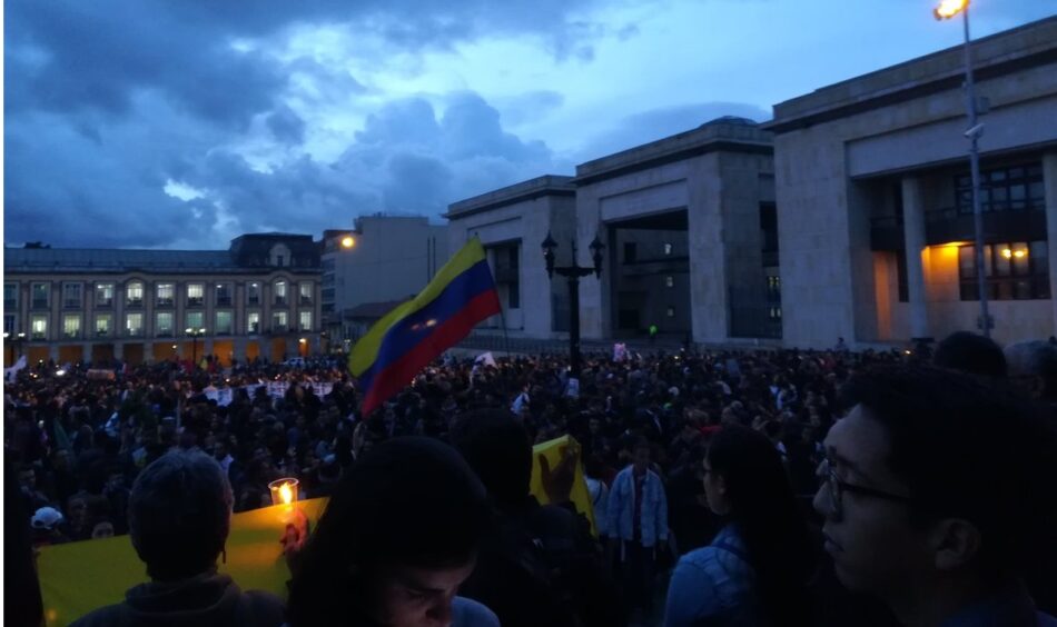 Manifestaciones masivas en toda Colombia contra la violencia política