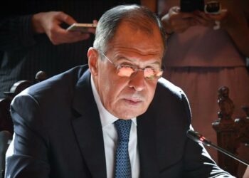 Lavrov a Bolton: Fuerzas no autorizadas deben abandonar Siria