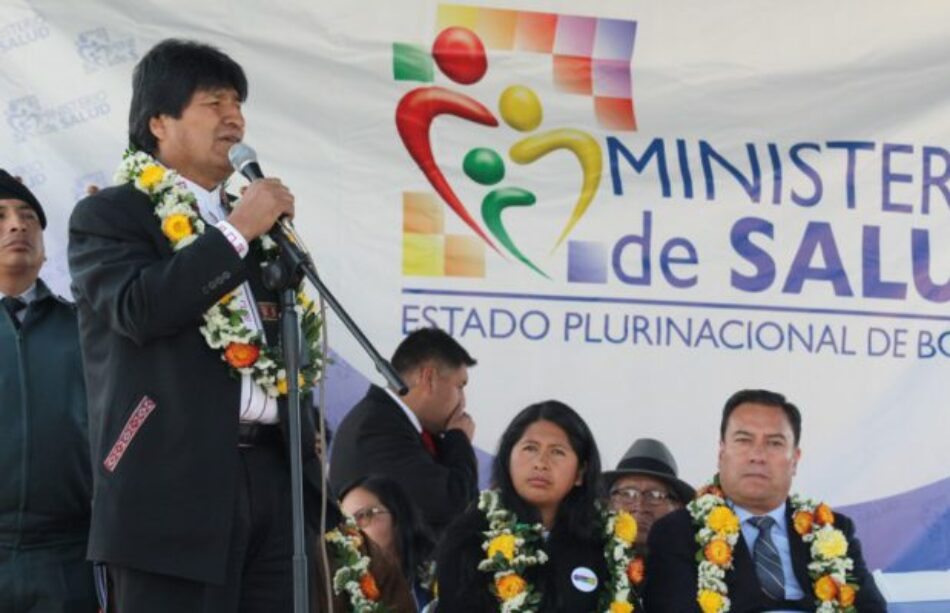 Evo Morales agradece a Cuba realización de más de 700 mil cirugías oftalmológicas gratuitas en Bolivia