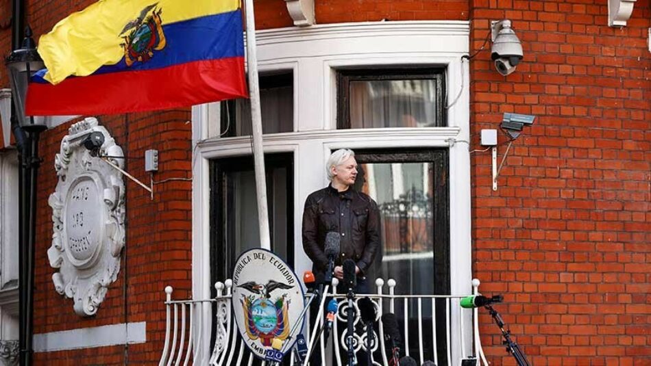 Lenín Moreno: Assange puede dejar la Embajada de Ecuador en Londres «cuando quiera»