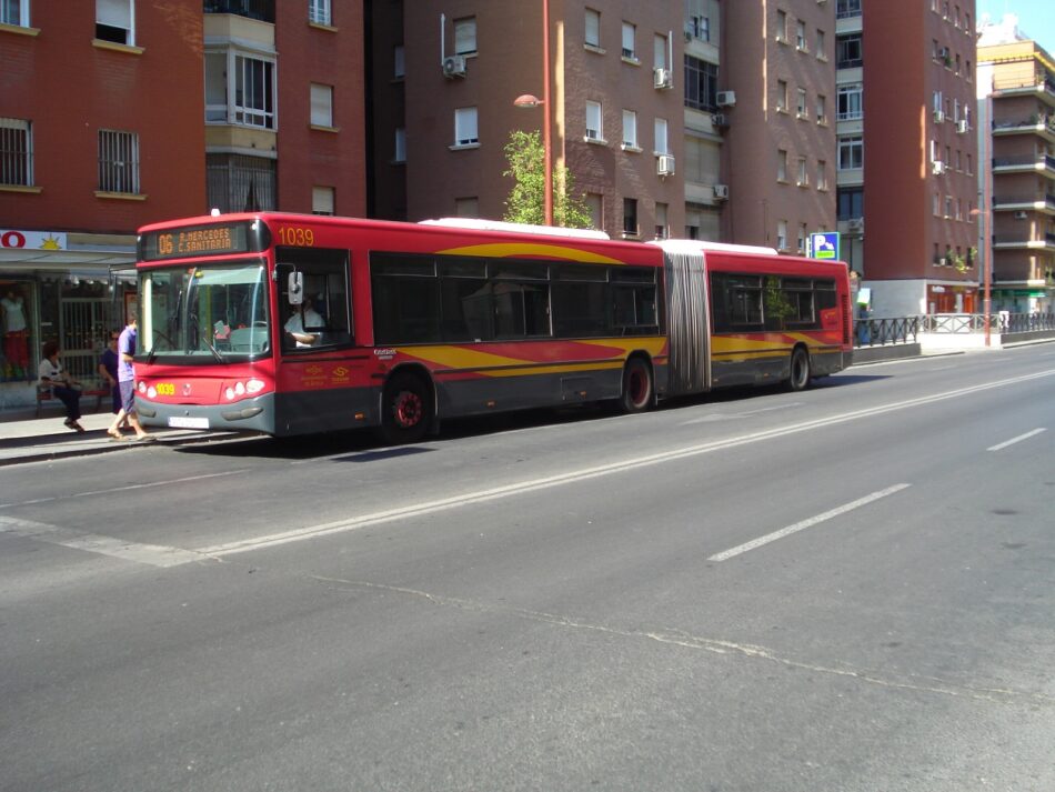 Participa Sevilla exige al Ayuntamiento que disponga de más servicios de autobuses