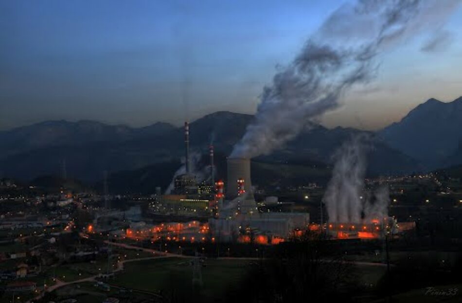 Ecologistas en Acción denuncia el mantenimiento de las centrales térmicas de carbón en Asturias