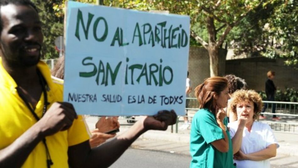 IU denuncia que la reforma sanitaria del PSOE deja en un limbo a miles de embarazadas, menores de edad y mayores de 65 años reagrupados