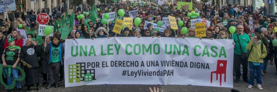 La PAH trasladará sus reivindicaciones en materia de vivienda al Ministro de Fomento, Jose Luis Ábalos