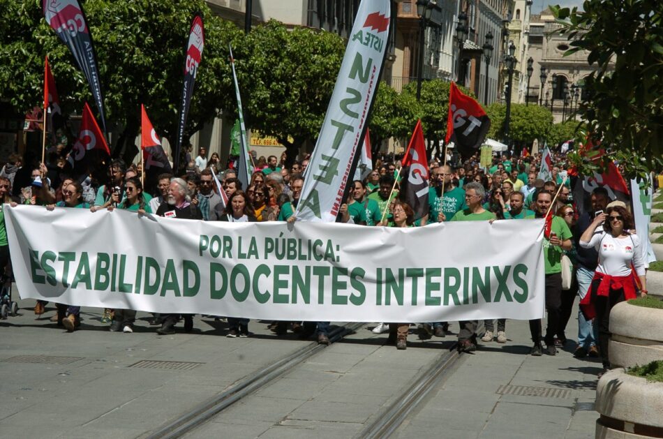 IU exige al Gobierno en el Congreso que detalle si piensa hacer algo “concreto y efectivo” para impedir el despido récord de más de 54.000 profesionales de la educación como este verano