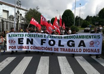 Compromiso por Galicia manifesta o seu apoio á loita do colectivo dos axentes forestais