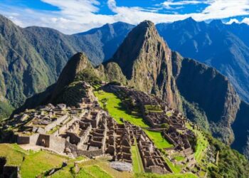 Descubren red de andenes bajo la Plaza Sagrada de Machu Picchu